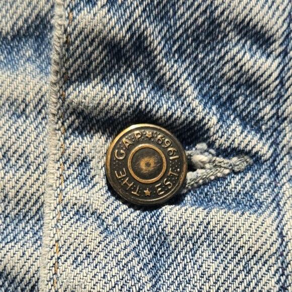 GAP Distressed Denim Jean Jacket Men's medium Blue Long Sleeve Vintage USA - Picture 6 of 13